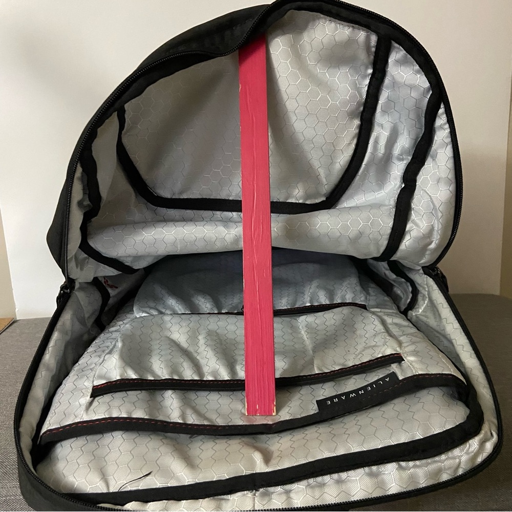 Alienware Mobile Edge Carrying Case Backpack - image 5